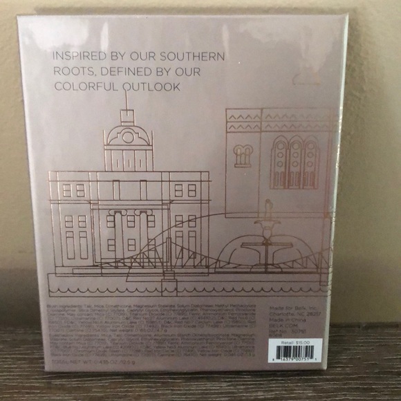 Belk Savannah make up set blush and eye shadow - Picture 4 of 5